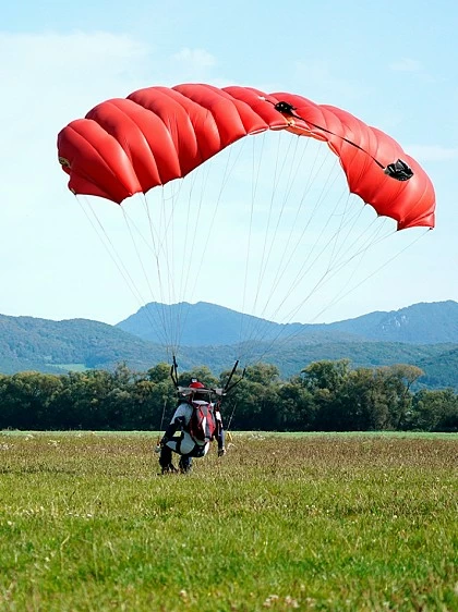 Paragliding & Hang Gliding