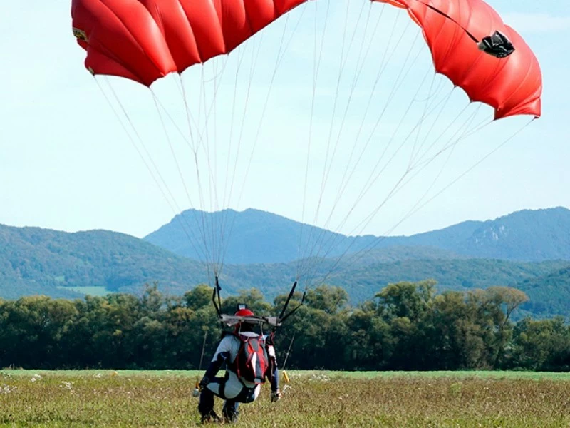 Paragliding & Hang Gliding